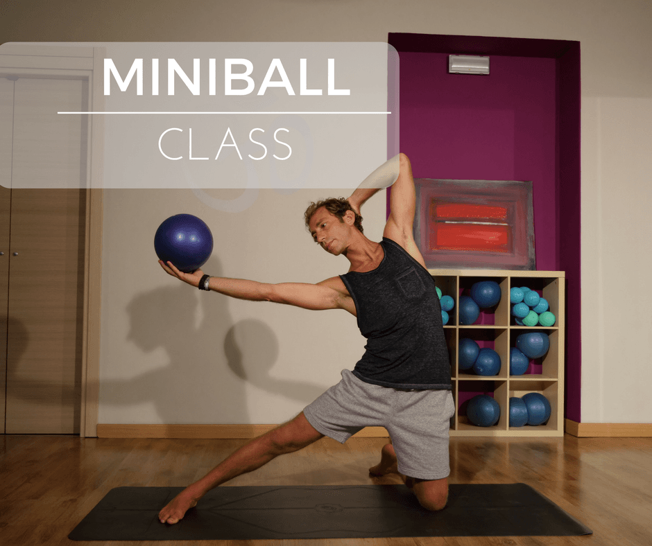 Lezione di Pilates con Miniball