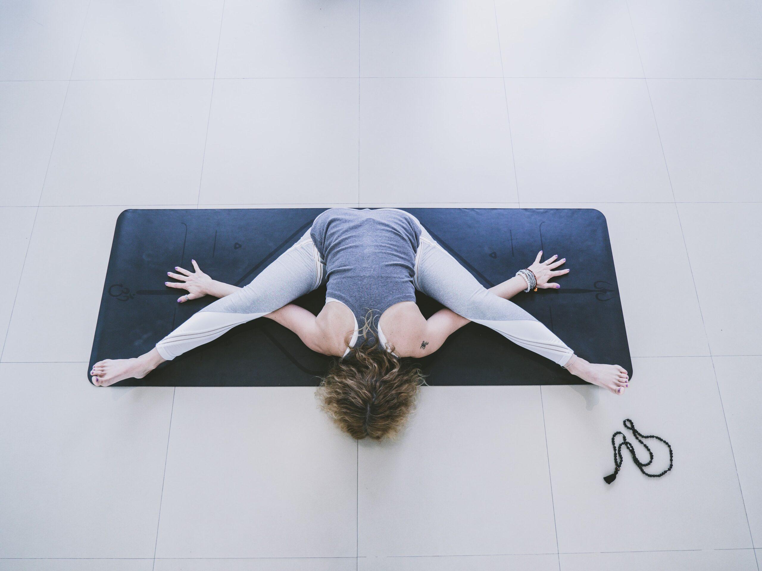 Lezione di yoga per vincere la paura