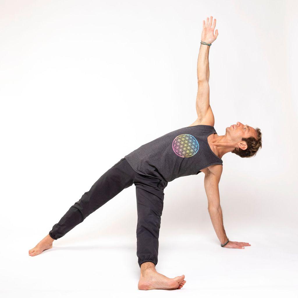 Yoga flow: risveglia l’intelligenza del corpo